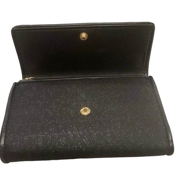 MICHAEL KORS Jet Set Large Flap Phone Wristlet Wallet Black - Picture 4 of 10